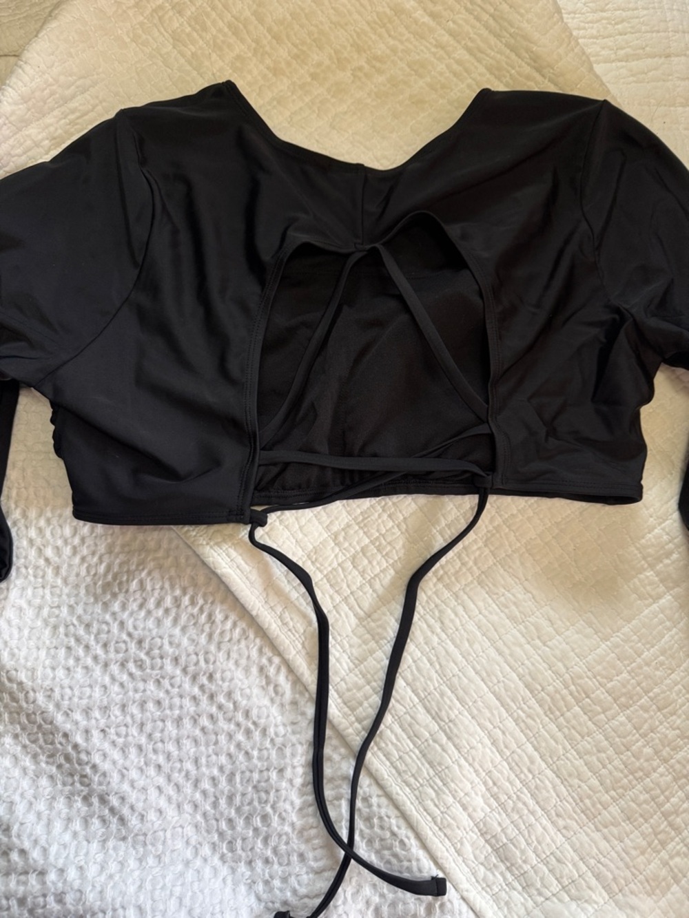Black Long-Sleeve Swim Crop Rash Guard - Picture 3 of 3
